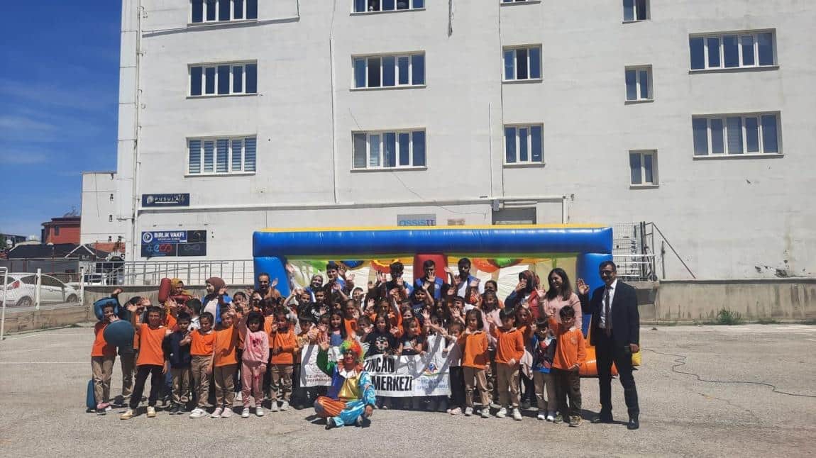 Erzincan Gençlik Merkezi Gönüllüleri Okulumuzda!